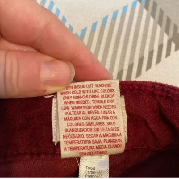 Studded cranberry velvet mini skirt Silver Back Zipper Detail Size 0 90s Y2K - Picture 10 of 10